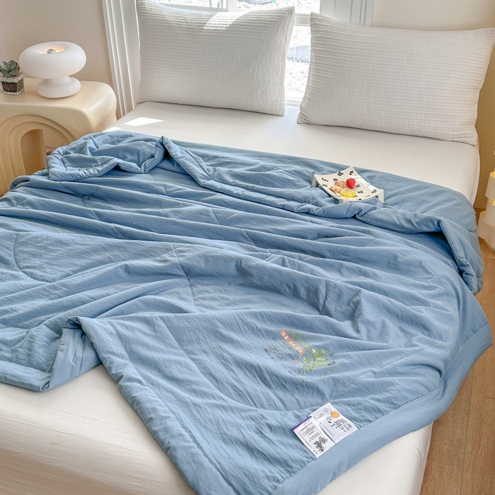 91家纺网 家纺一手货源 找家纺 青螺家纺 2025新款日式简约纯色高克重水洗棉艾草（填充非面料注剂） 蓝色