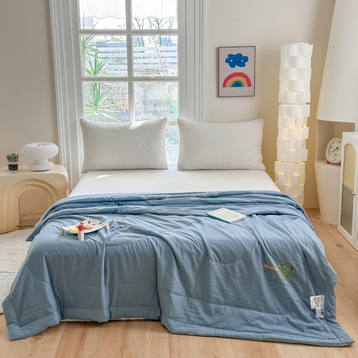 91家纺网 家纺一手货源 找家纺 青螺家纺 2025新款日式简约纯色高克重水洗棉艾草（填充非面料注剂） 蓝色