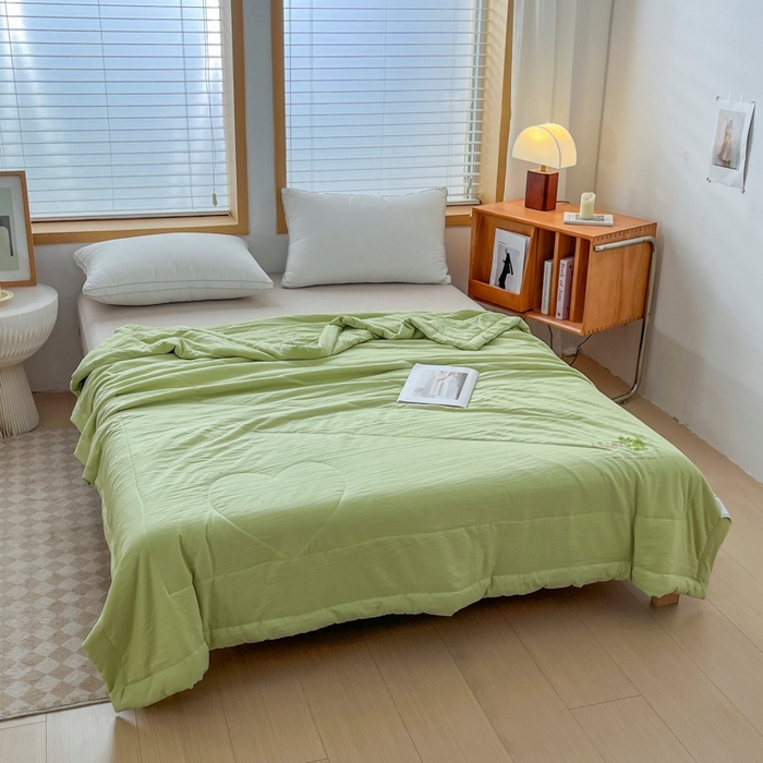 91家纺网 家纺一手货源 找家纺 青螺家纺 2025新款日式简约纯色高克重水洗棉艾草（填充非面料注剂） 绿色