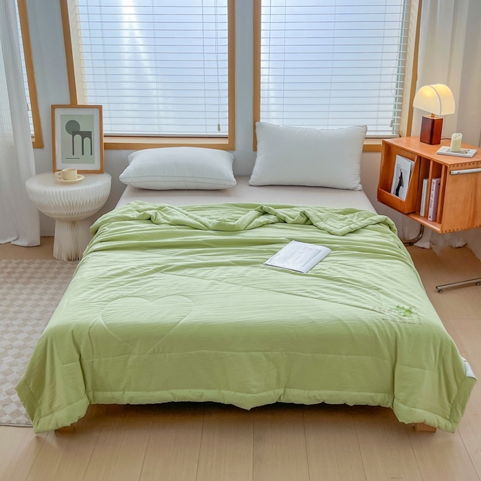 91家纺网 家纺一手货源 找家纺 青螺家纺 2025新款日式简约纯色高克重水洗棉艾草（填充非面料注剂） 绿色