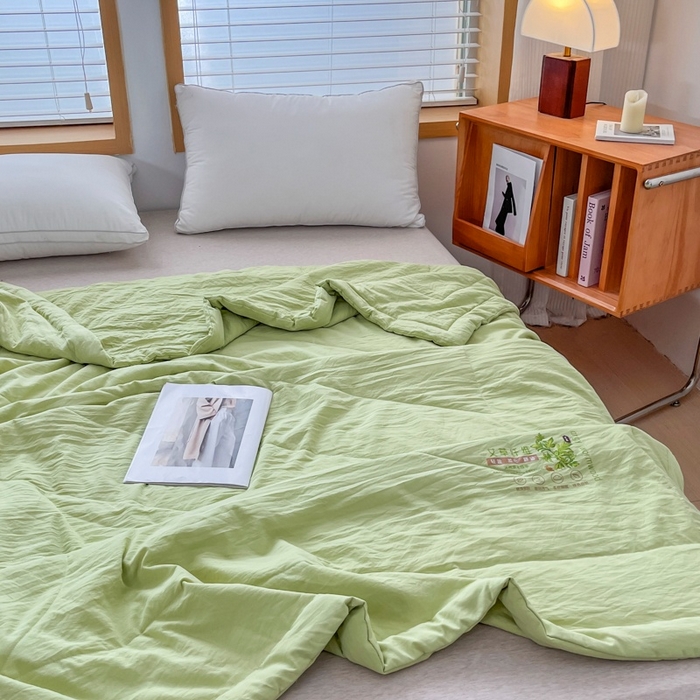 91家纺网 家纺一手货源 找家纺 青螺家纺 2025新款日式简约纯色高克重水洗棉艾草（填充非面料注剂） 绿色