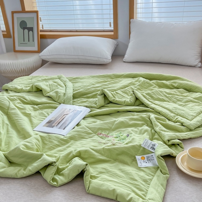 91家纺网 家纺一手货源 找家纺 青螺家纺 2025新款日式简约纯色高克重水洗棉艾草（填充非面料注剂） 绿色