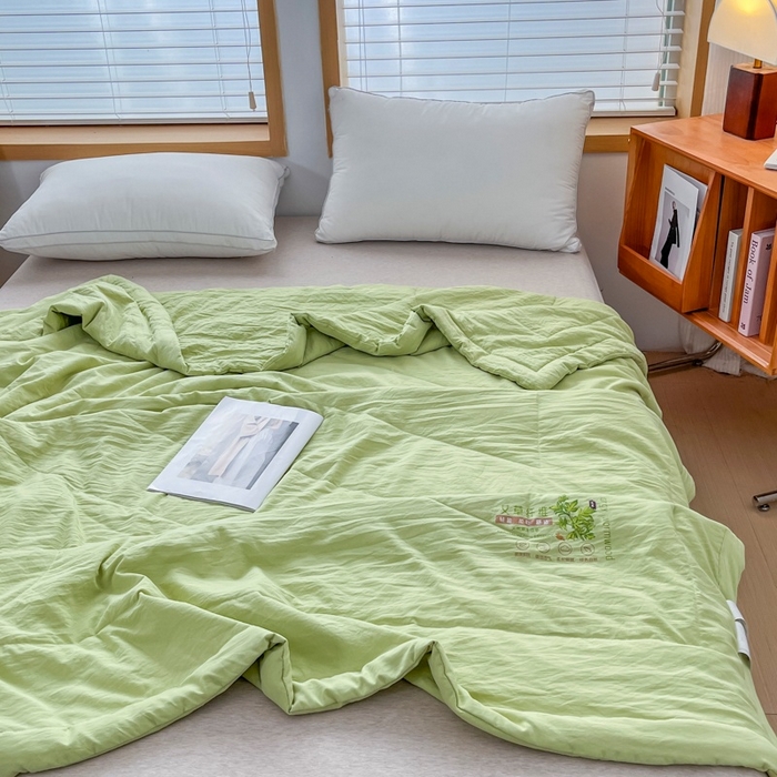91家纺网 家纺一手货源 找家纺 青螺家纺 2025新款日式简约纯色高克重水洗棉艾草（填充非面料注剂） 绿色
