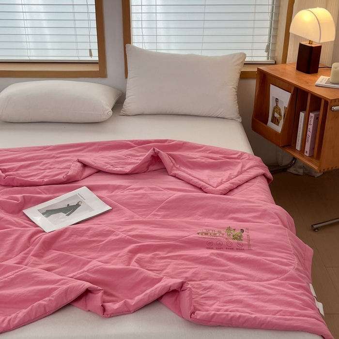 91家纺网 家纺一手货源 找家纺 青螺家纺 2025新款日式简约纯色高克重水洗棉艾草（填充非面料注剂） 玫红