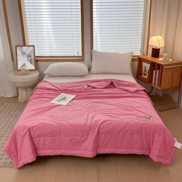 91家纺网 家纺一手货源 找家纺 青螺家纺 2025新款日式简约纯色高克重水洗棉艾草（填充非面料注剂） 玫红