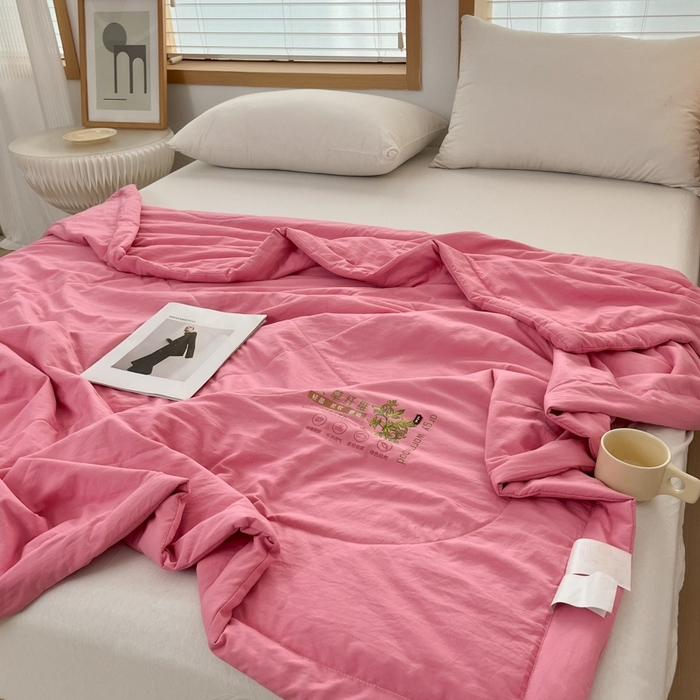 91家纺网 家纺一手货源 找家纺 青螺家纺 2025新款日式简约纯色高克重水洗棉艾草（填充非面料注剂） 玫红