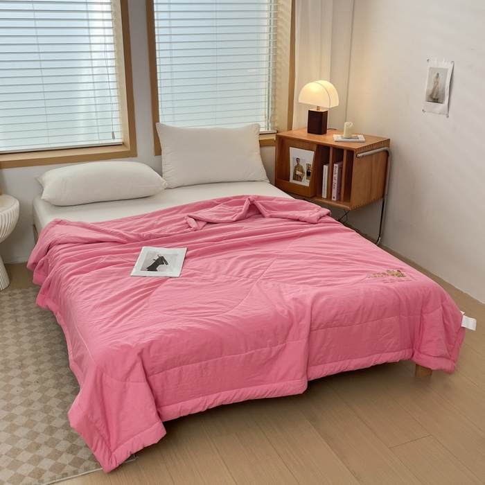 91家纺网 家纺一手货源 找家纺 青螺家纺 2025新款日式简约纯色高克重水洗棉艾草（填充非面料注剂） 玫红