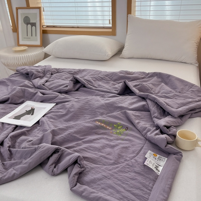 91家纺网 家纺一手货源 找家纺 青螺家纺 2025新款日式简约纯色高克重水洗棉艾草（填充非面料注剂） 紫色