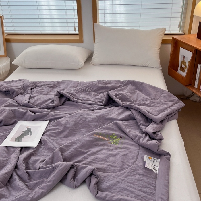 91家纺网 家纺一手货源 找家纺 青螺家纺 2025新款日式简约纯色高克重水洗棉艾草（填充非面料注剂） 紫色