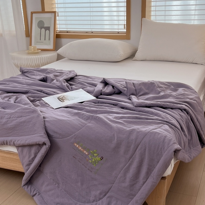 91家纺网 家纺一手货源 找家纺 青螺家纺 2025新款日式简约纯色高克重水洗棉艾草（填充非面料注剂） 紫色