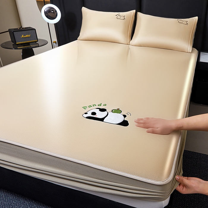 （总）全季家居 2025新款5A抗菌碳光萌趣熊猫系列贴布绣冰丝席