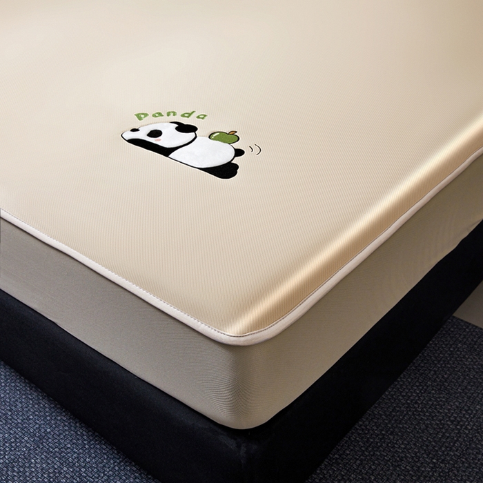 91家纺网 家纺一手货源 找家纺 （总）全季家居 2025新款5A抗菌碳光萌趣熊猫系列贴布绣冰丝席