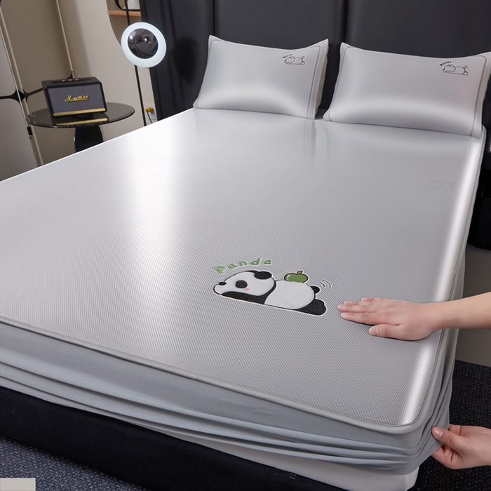 91家纺网 家纺一手货源 找家纺 （总）全季家居 2025新款5A抗菌碳光萌趣熊猫系列贴布绣冰丝席