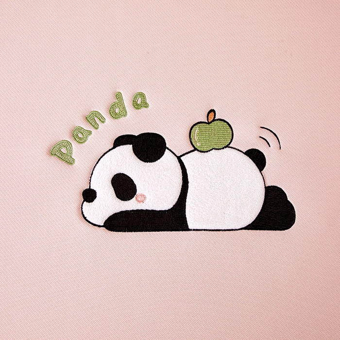 91家纺网 家纺一手货源 找家纺 全季家居 2025新款5A抗菌碳光萌趣熊猫系列贴布绣冰丝席 床席-淡粉