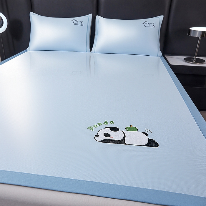 91家纺网 家纺一手货源 找家纺 全季家居 2025新款5A抗菌碳光萌趣熊猫系列贴布绣冰丝席 床席-天蓝