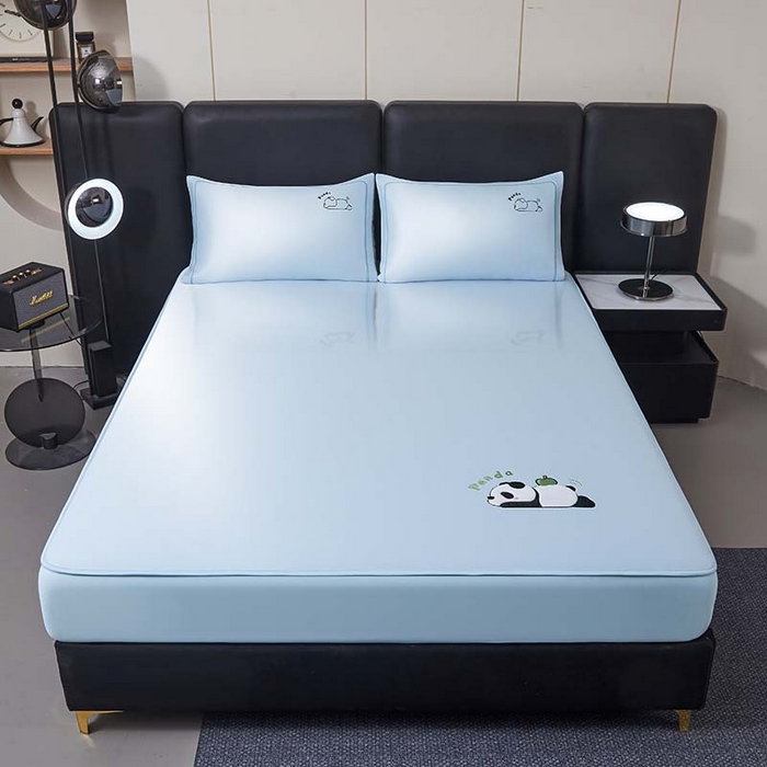 91家纺网 家纺一手货源 找家纺 全季家居 2025新款5A抗菌碳光萌趣熊猫系列贴布绣冰丝席 床笠-天蓝