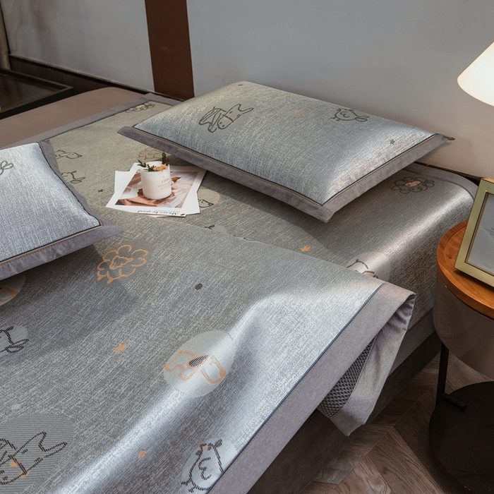 91家纺网 家纺一手货源 找家纺 全季家居 2025新款900D高精密三色纬提花冰丝凉席 床席-动物乐园