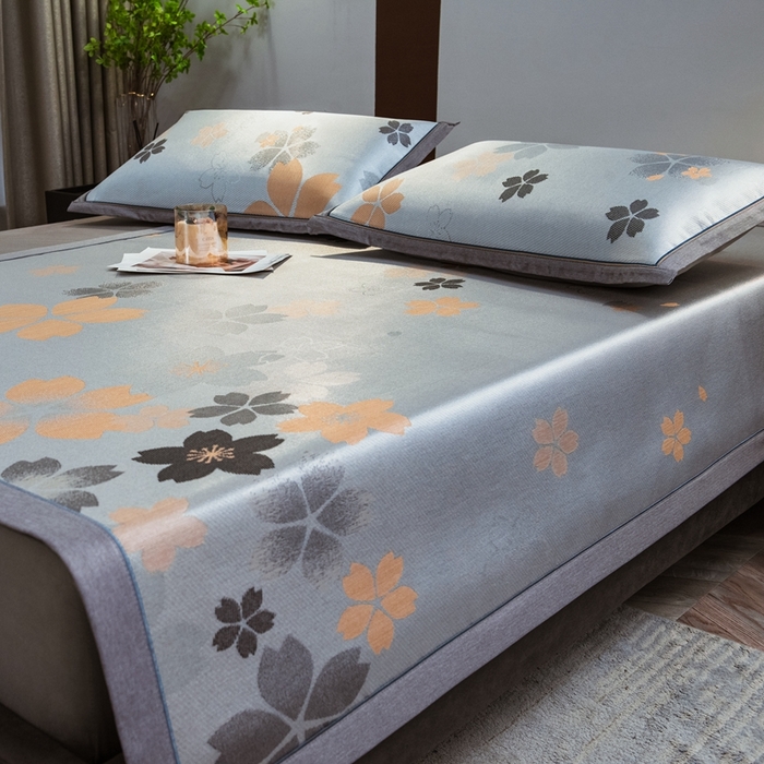 91家纺网 家纺一手货源 找家纺 全季家居 2025新款900D高精密三色纬提花冰丝凉席 床席-静享花开