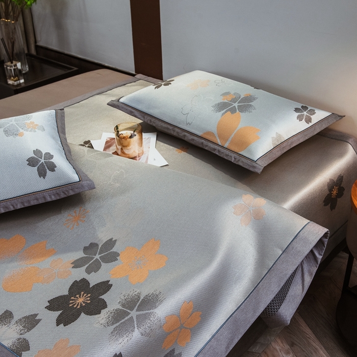 91家纺网 家纺一手货源 找家纺 全季家居 2025新款900D高精密三色纬提花冰丝凉席 床席-静享花开