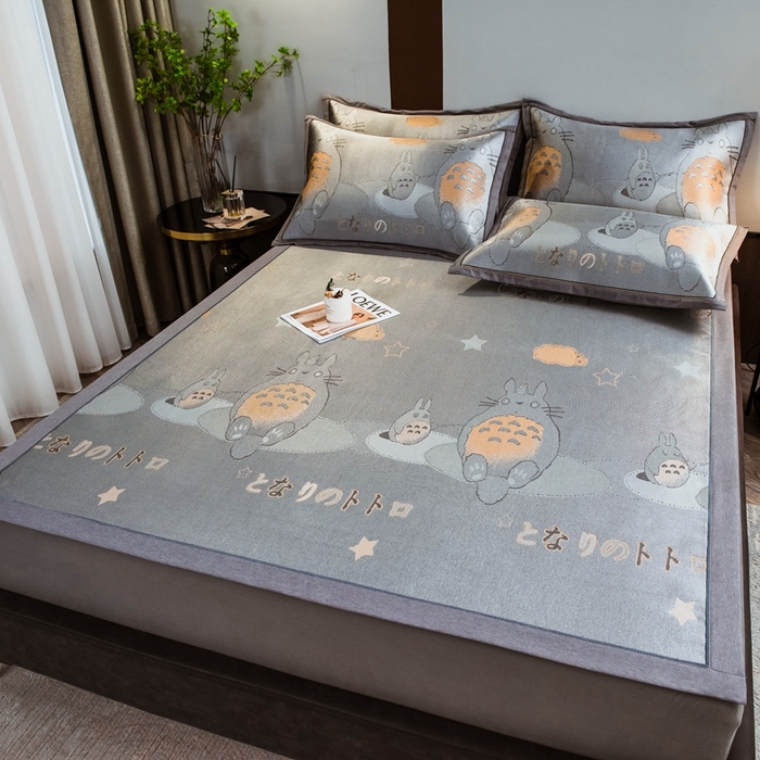 91家纺网 家纺一手货源 找家纺 全季家居 2025新款900D高精密三色纬提花冰丝凉席 床席-龙小猫-灰