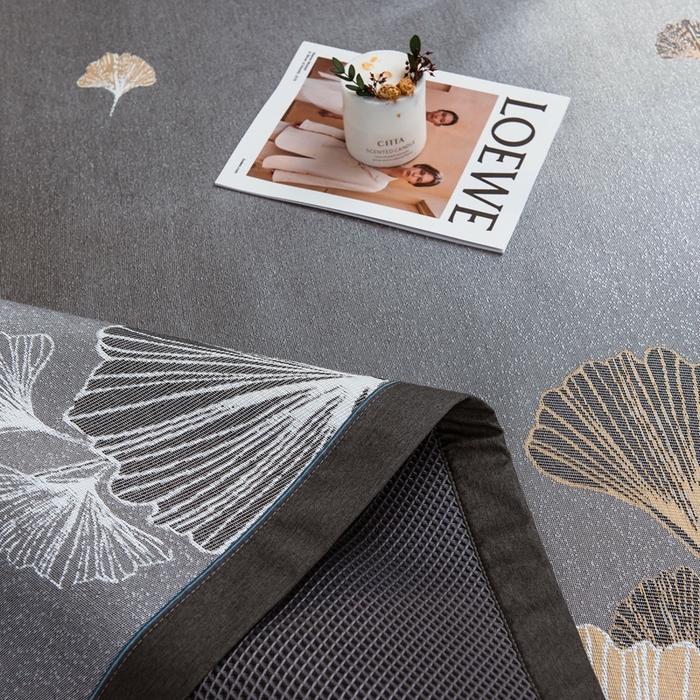 91家纺网 家纺一手货源 找家纺 全季家居 2025新款900D高精密三色纬提花冰丝凉席 床席-落叶情深