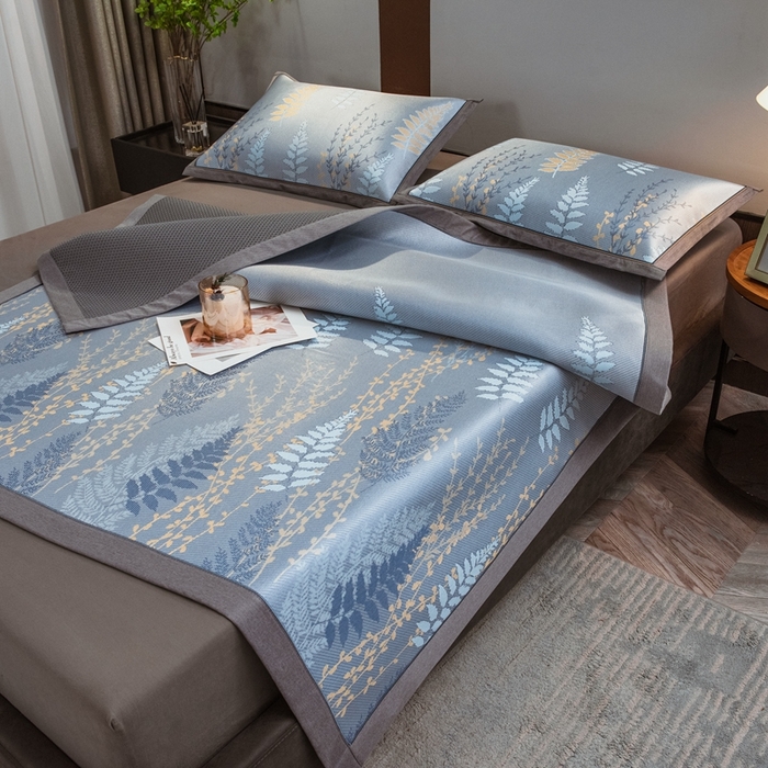 91家纺网 家纺一手货源 找家纺 全季家居 2025新款900D高精密三色纬提花冰丝凉席 床席-陌上草熏