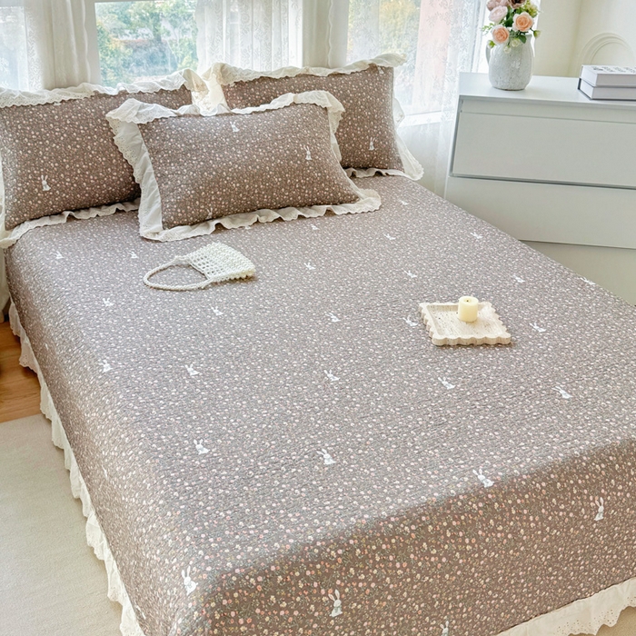 91家纺网 家纺一手货源 找家纺 添越家纺2025新款纯棉砂洗床盖三件套四件套系列 查理兔-咖