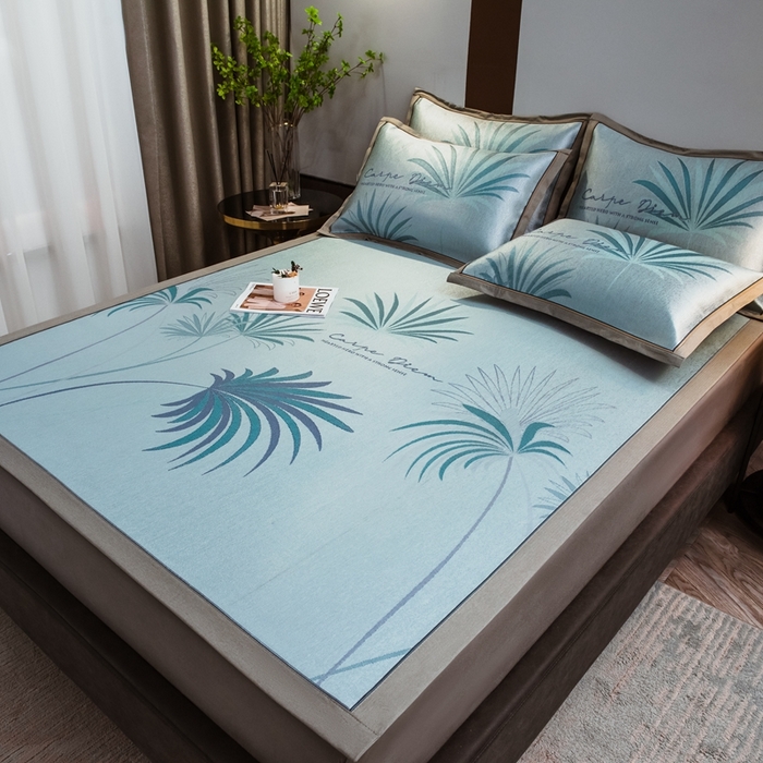 91家纺网 家纺一手货源 找家纺 全季家居 2025新款900D高精密三色纬提花冰丝凉席 床席-夏之语