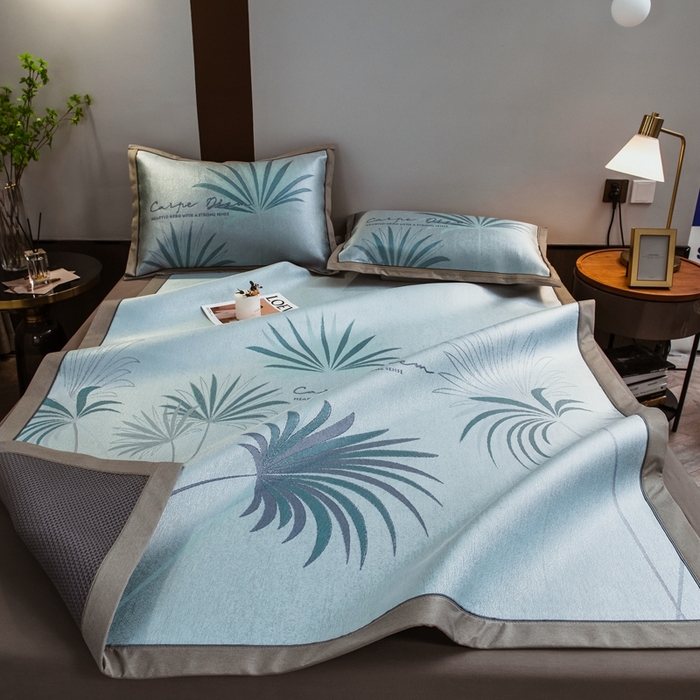 91家纺网 家纺一手货源 找家纺 全季家居 2025新款900D高精密三色纬提花冰丝凉席 床席-夏之语