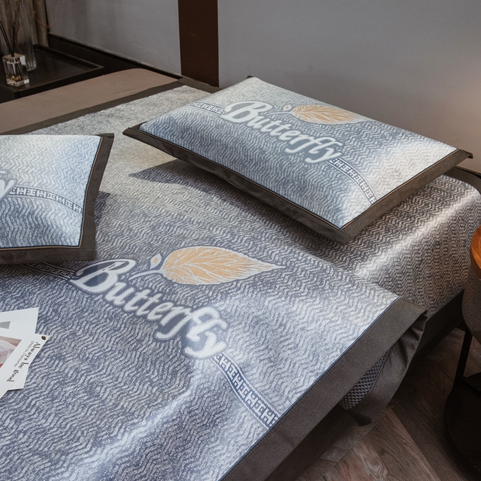 91家纺网 家纺一手货源 找家纺 全季家居 2025新款900D高精密三色纬提花冰丝凉席 床席-羽叶