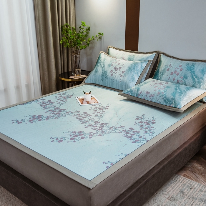 91家纺网 家纺一手货源 找家纺 全季家居 2025新款900D高精密三色纬提花冰丝凉席 床席-枝头梅花