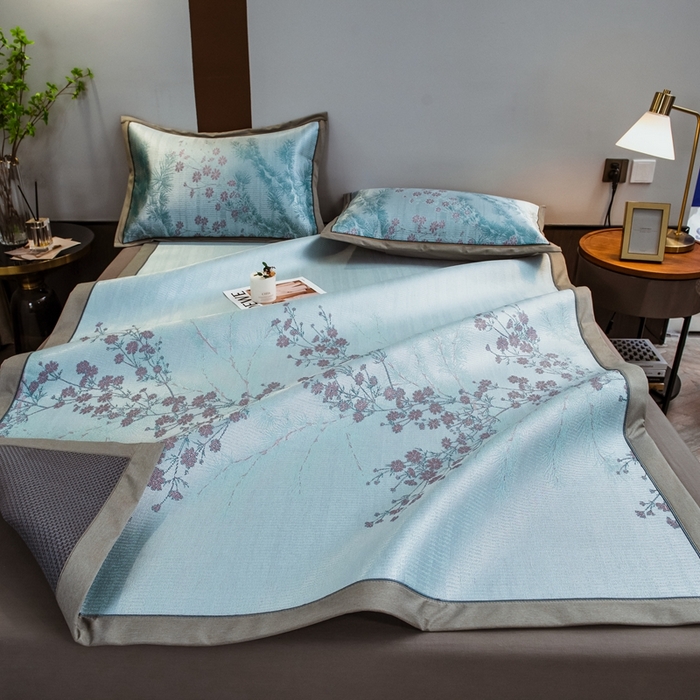 91家纺网 家纺一手货源 找家纺 全季家居 2025新款900D高精密三色纬提花冰丝凉席 床席-枝头梅花