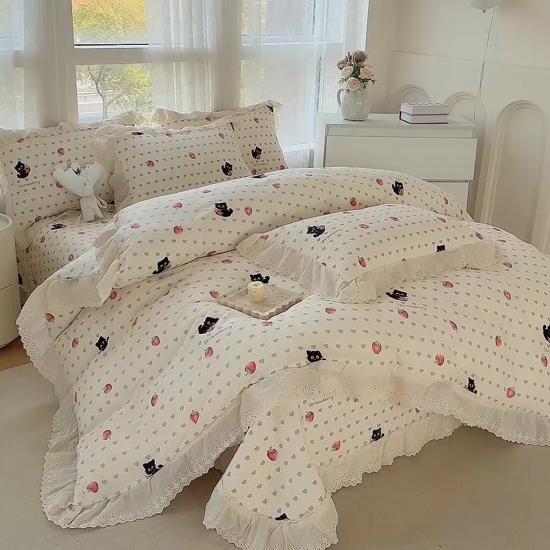 91家纺网 家纺一手货源 找家纺 添越家纺2025新款纯棉砂洗床盖三件套四件套系列 甜心小猫