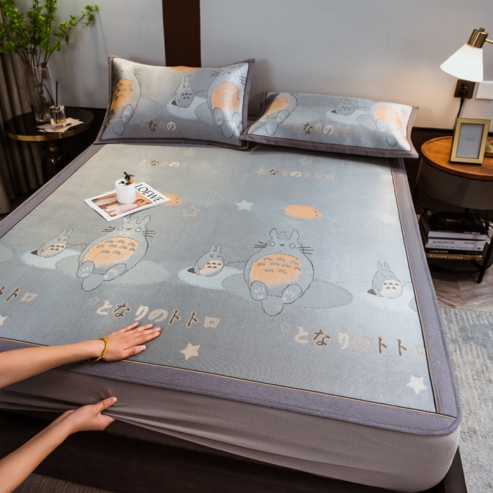 91家纺网 家纺一手货源 找家纺 全季家居 2025新款900D高精密三色纬提花冰丝凉席 床笠-龙小猫-灰