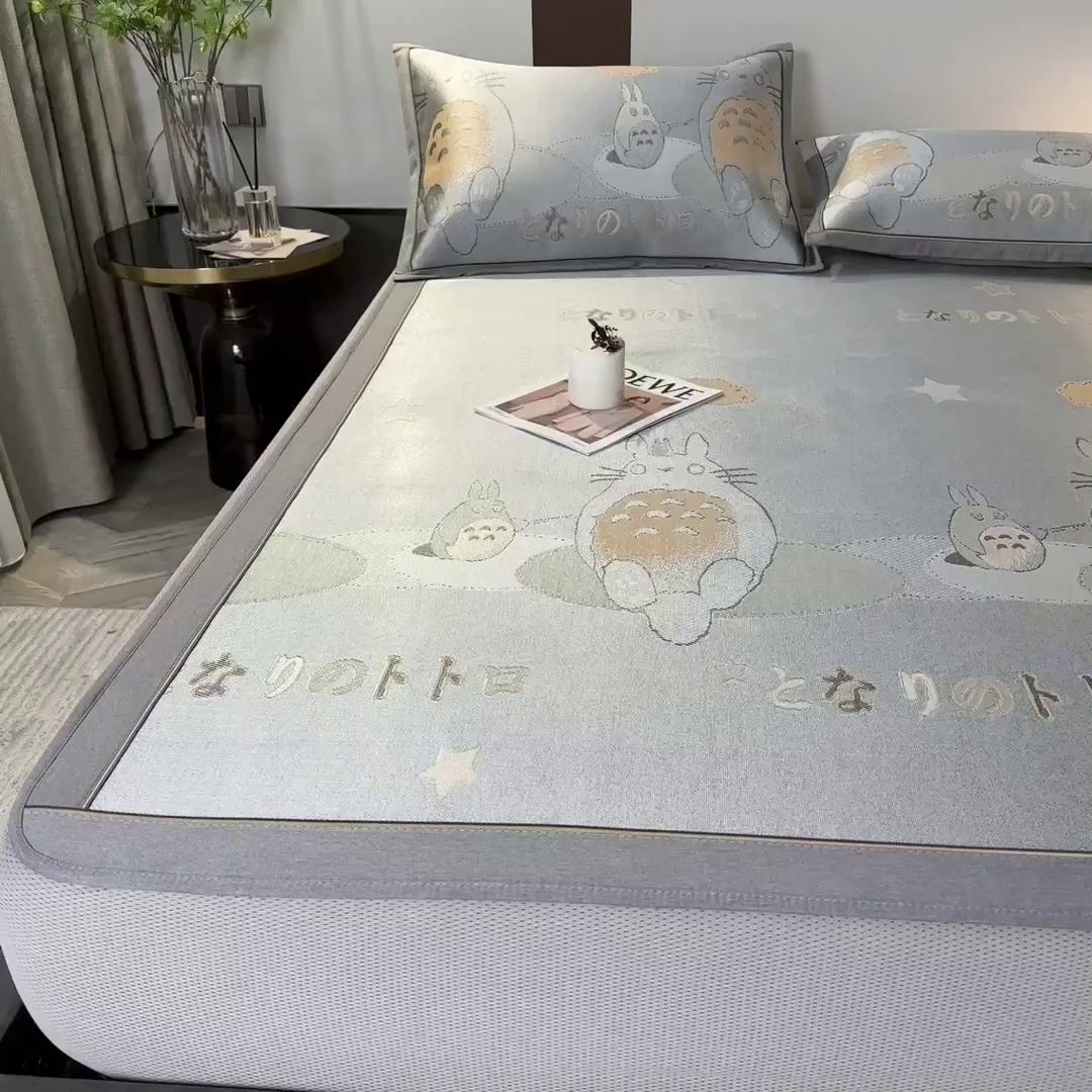 91家纺网 家纺一手货源 找家纺 全季家居 2025新款900D高精密三色纬提花冰丝凉席 床笠-龙小猫-灰