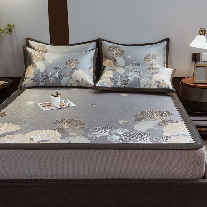 91家纺网 家纺一手货源 找家纺 全季家居 2025新款900D高精密三色纬提花冰丝凉席 床笠-落叶情深