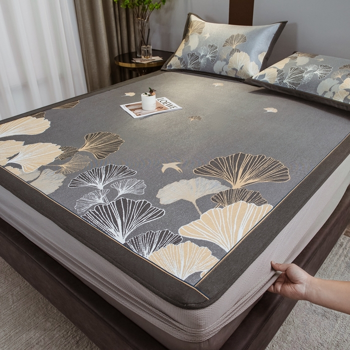 91家纺网 家纺一手货源 找家纺 全季家居 2025新款900D高精密三色纬提花冰丝凉席 床笠-落叶情深