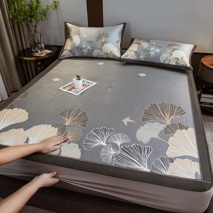 91家纺网 家纺一手货源 找家纺 全季家居 2025新款900D高精密三色纬提花冰丝凉席 床笠-落叶情深