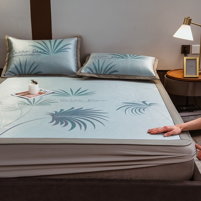 91家纺网 家纺一手货源 找家纺 全季家居 2025新款900D高精密三色纬提花冰丝凉席 床笠-夏之语