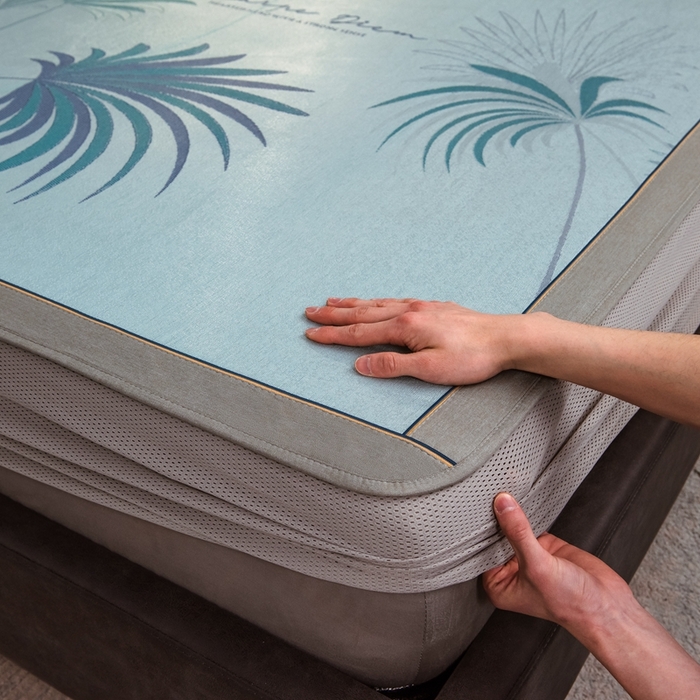 91家纺网 家纺一手货源 找家纺 全季家居 2025新款900D高精密三色纬提花冰丝凉席 床笠-夏之语