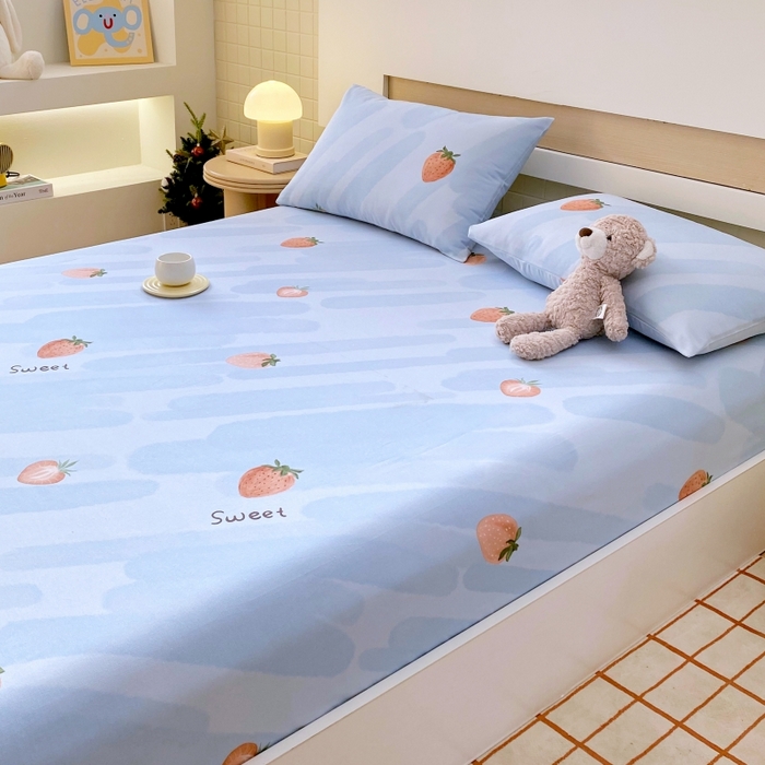 91家纺网 家纺一手货源 找家纺 慕尚家纺 2025新款全棉纯棉老粗布卡通床笠款凉席席子 草莓-蓝