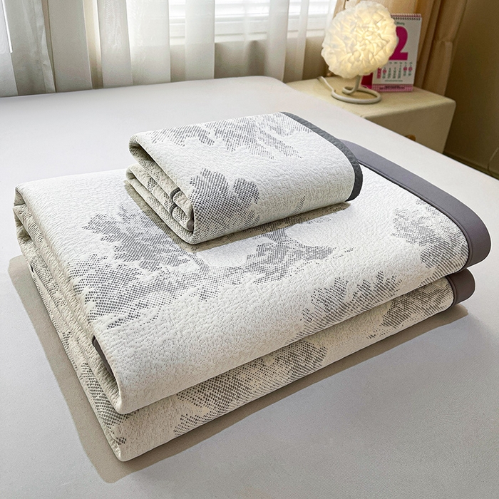 91家纺网 家纺一手货源 找家纺 （总）全季家居 2025新款A类乙纶PE花卉轻奢提花系列凉豆豆席