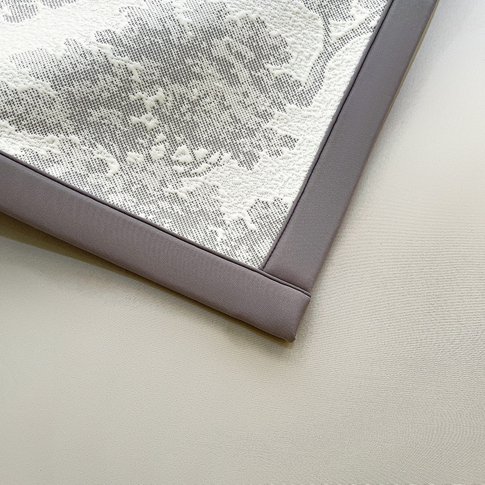 91家纺网 家纺一手货源 找家纺 全季家居 2025新款A类乙纶PE花卉轻奢提花系列凉豆豆席 床席款-迷雾森林-深棕