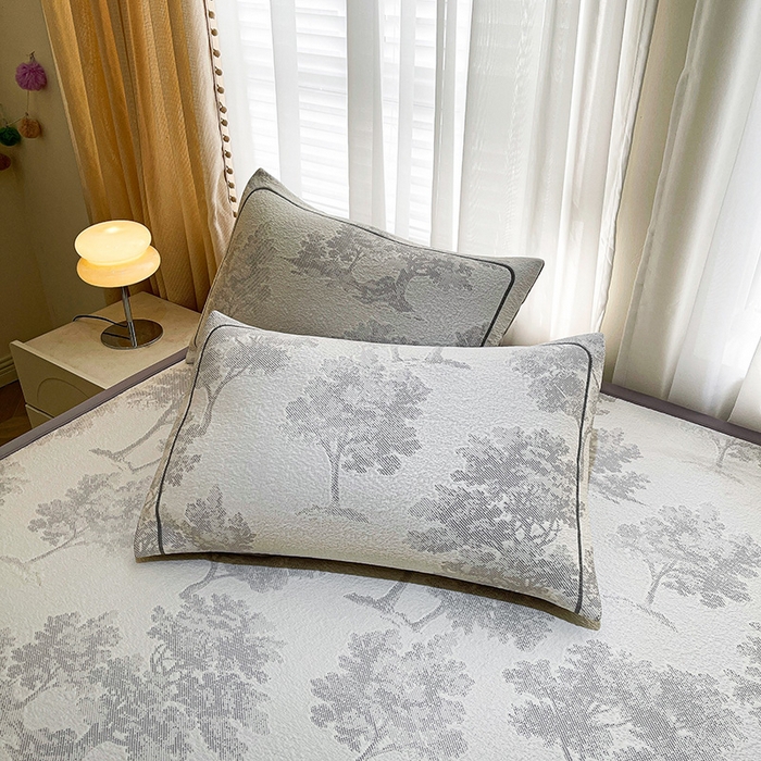 91家纺网 家纺一手货源 找家纺 全季家居 2025新款A类乙纶PE花卉轻奢提花系列凉豆豆席 床席款-迷雾森林-深棕