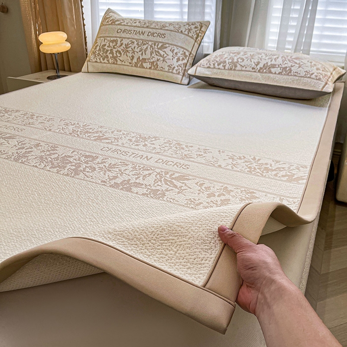 91家纺网 家纺一手货源 找家纺 全季家居 2025新款A类乙纶PE花卉轻奢提花系列凉豆豆席 床席款-浪漫枫林-浅咖