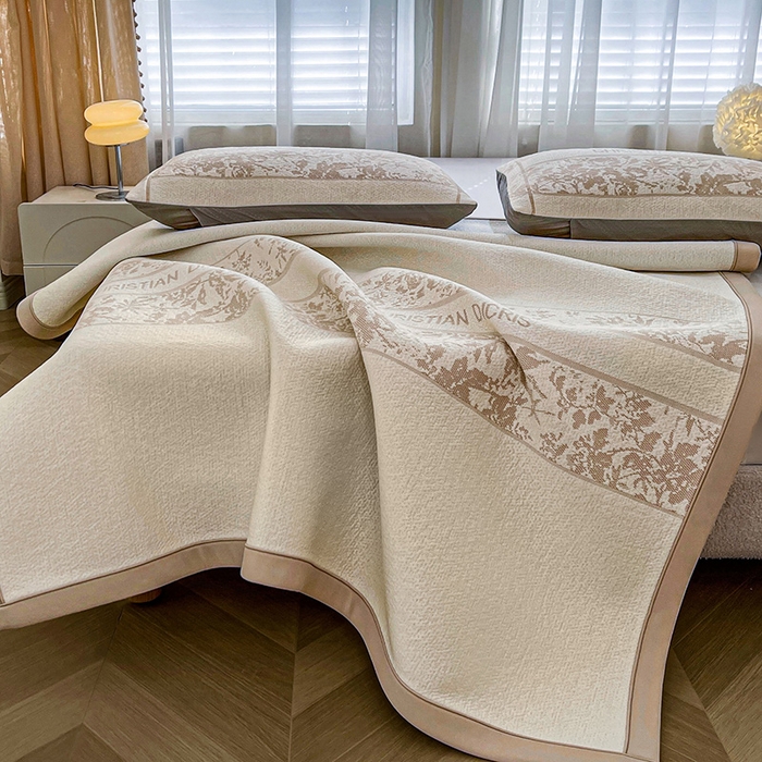 91家纺网 家纺一手货源 找家纺 全季家居 2025新款A类乙纶PE花卉轻奢提花系列凉豆豆席 床席款-浪漫枫林-浅咖