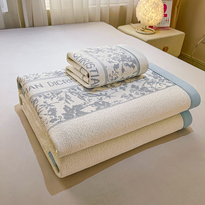 91家纺网 家纺一手货源 找家纺 全季家居 2025新款A类乙纶PE花卉轻奢提花系列凉豆豆席 床席款-浪漫枫林-天蓝