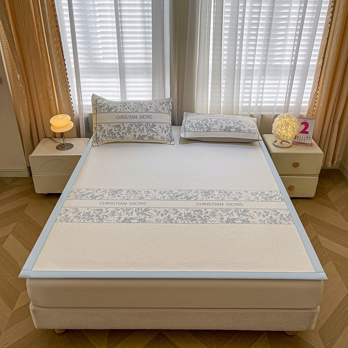 91家纺网 家纺一手货源 找家纺 全季家居 2025新款A类乙纶PE花卉轻奢提花系列凉豆豆席 床席款-浪漫枫林-天蓝