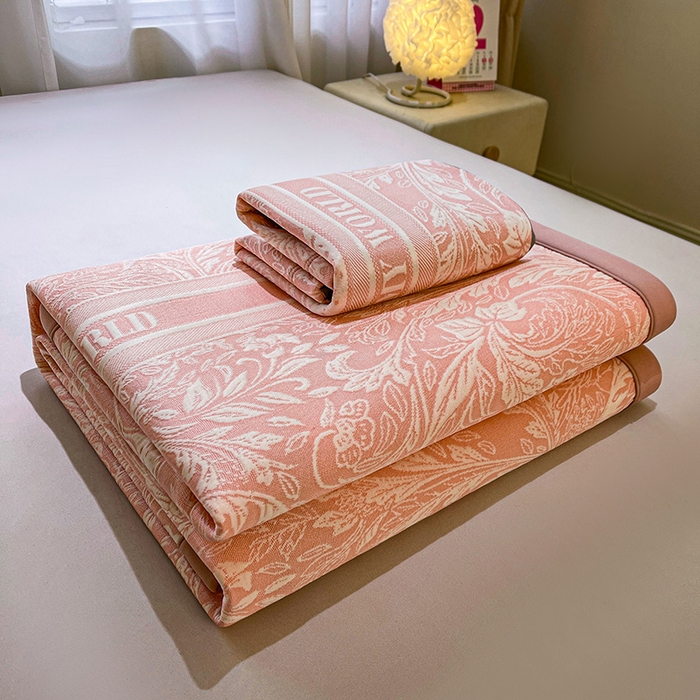 91家纺网 家纺一手货源 找家纺 全季家居 2025新款A类乙纶PE花卉轻奢提花系列凉豆豆席 床席款-麋鹿花园-淡粉