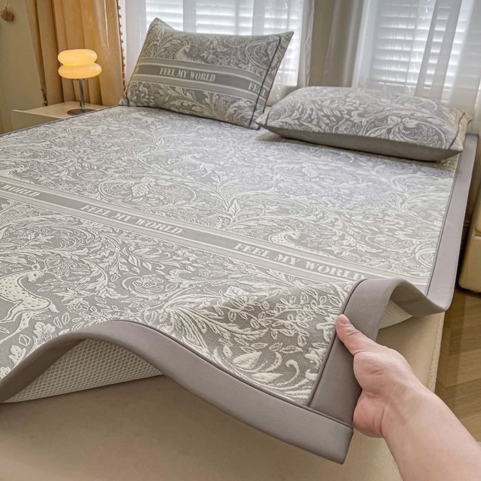 91家纺网 家纺一手货源 找家纺 全季家居 2025新款A类乙纶PE花卉轻奢提花系列凉豆豆席 床席款-麋鹿花园-浅灰